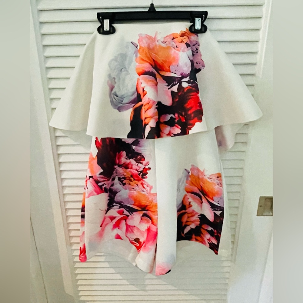 Floral strapless romper